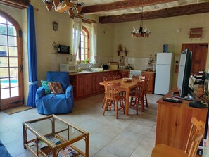 Televisión de pantalla plana, libros