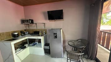Family Triple Room | Private kitchen | Full-size fridge, microwave, oven, stovetop