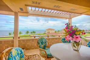 Luxury-Villa, 3 Schlafzimmer, Balkon, am Strand | Terrasse/Patio