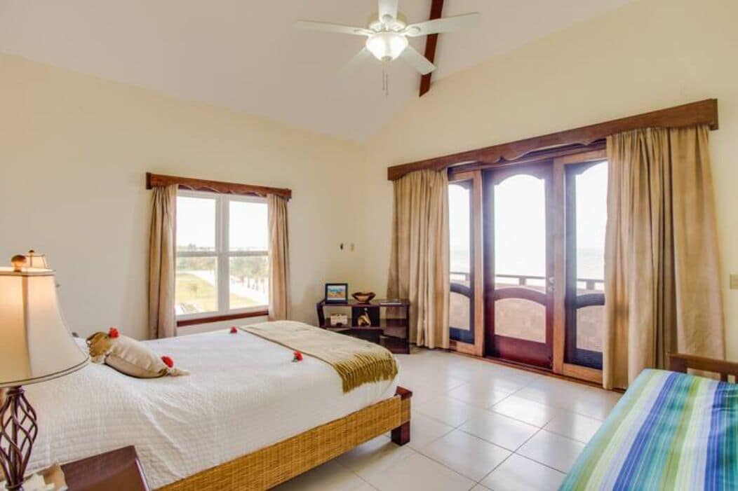 Luxury Penthouse, 3 Bedrooms, Balcony, Beachfront | Individually decorated, individually furnished, iron/ironing board