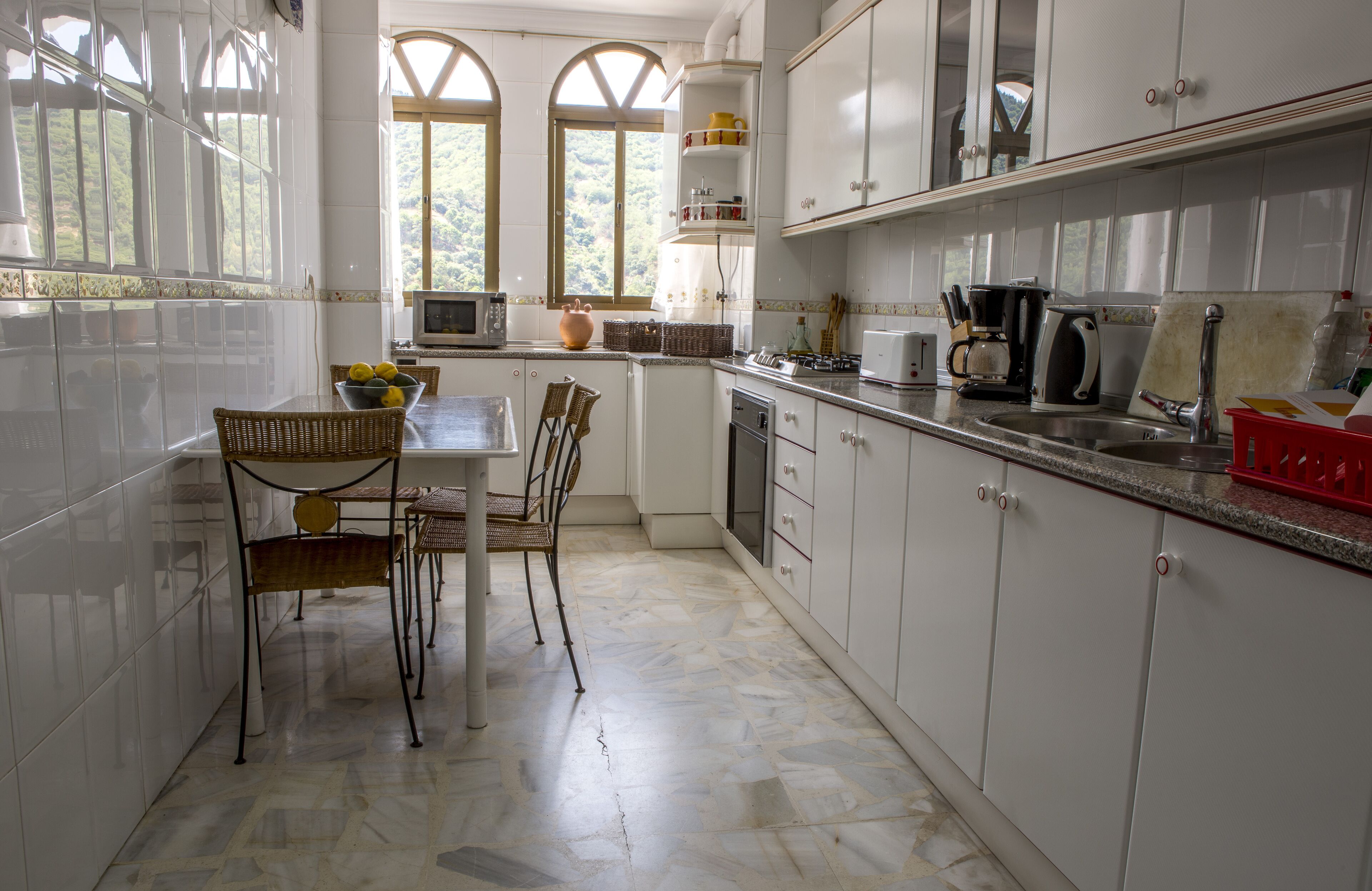 Microwave, coffee/tea maker, cookware/dishes/utensils