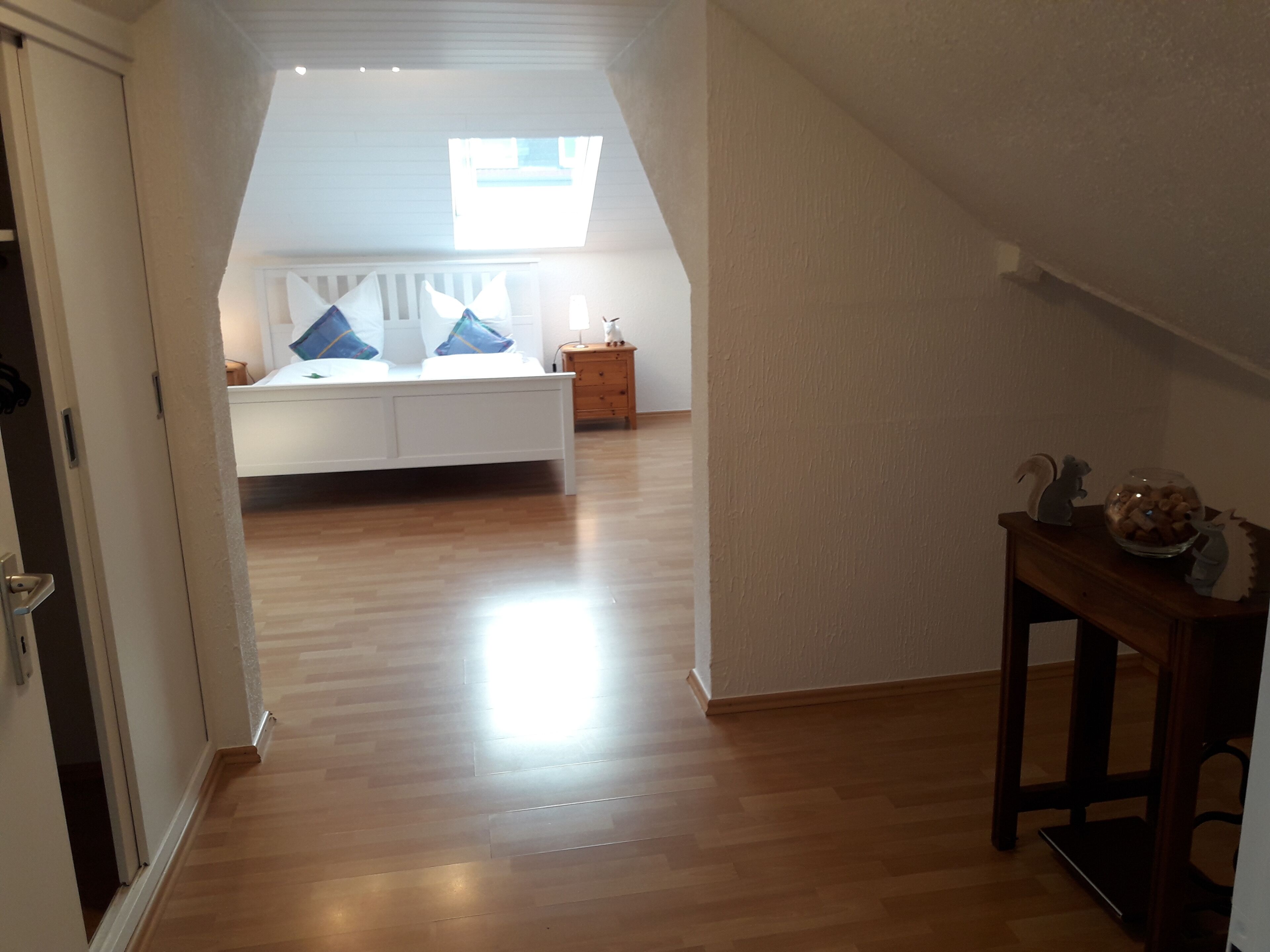 3 habitaciones, tabla de planchar con plancha y wifi gratis 
