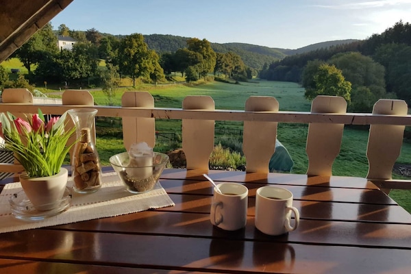 Gastfoto Herbst 2022: Der traumhafte Weitblick auf die Ziegen und ins weite Tal