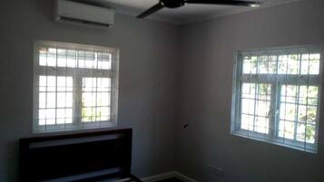 Apartment, 2 Bedrooms | 2 bedrooms, bed sheets