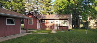 Cozy 2 Bedroom All Season Cottage on Montello Lake