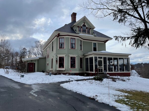 Guilford Bed And Breakfast - Maine