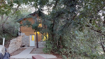Cabin (Cozy Cabin with Loft by Zion and Bryc) | Khu BBQ/picnic