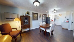 Apartment (Unique Vintage Apartment Galleria) | Innenbereich