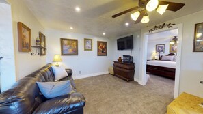 Apartment (Unique Vintage Apartment Galleria) | Living area | Flat-screen TV