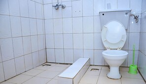 Kahden hengen standard-huone, 1 parisänky | Kylpyhuone | Suihku, pyyhkeet