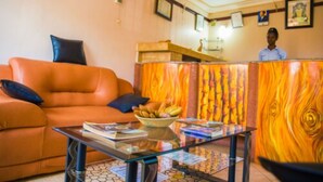Lobby sitting area - Merona Hotel (Jinja)
