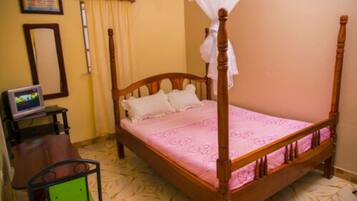 Chambre Double Deluxe, 1 lit double | 4 chambres, bureau, Wi-Fi gratuit, draps fournis