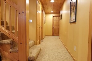Interior - Summit Paradise Street (Woodstock)