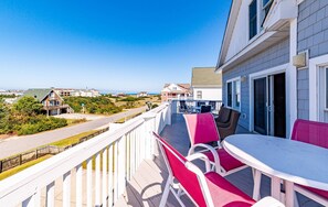 Outdoor dining - By the Sea - KDH MP 7.5, Oceanside, 320 Yds to Beach, Enclosed Pool, Hot Tub, Pets OK, Flex Stays (Kill Devil Hills)