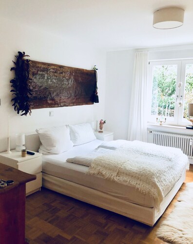 very quiet apartment close to the sea and the center