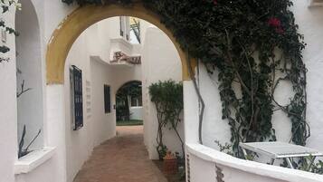 Family Apartment | 2 bedrooms, iron/ironing board, free WiFi, bed sheets