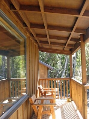 Porch - Anchorstone (Stewart Island / Rakiura)