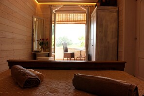 2 bedrooms, internet, bed sheets - EXCLUSIVE TRULLO MADIA AND GIORGIO WITH PRIVATE JACUZZI (Ceglie Messapica)