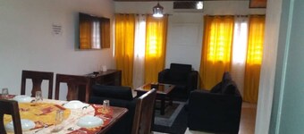 Abidjan Villa very well located in the heart of Zone 4, district Biétry