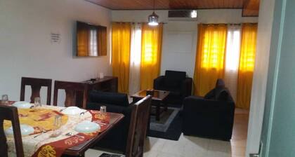 Abidjan Villa trĂšs bien situĂ©e au cĆur de la Zone 4, quartier BiĂ©try