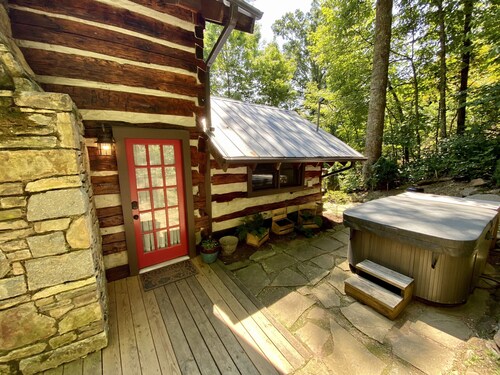 Kaunis, yksinäinen yksityinen Mountain Retreat aivan Asheville, NC