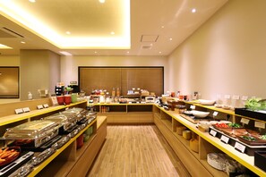 Colazione a buffet a pagamento, servita tutte le mattine 