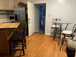 Dining - Smallwood St Park, Groups, Fire Pit, Blackstone, large parking area (Marbury)