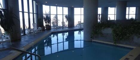 Inomhuspool och uppvärmd pool