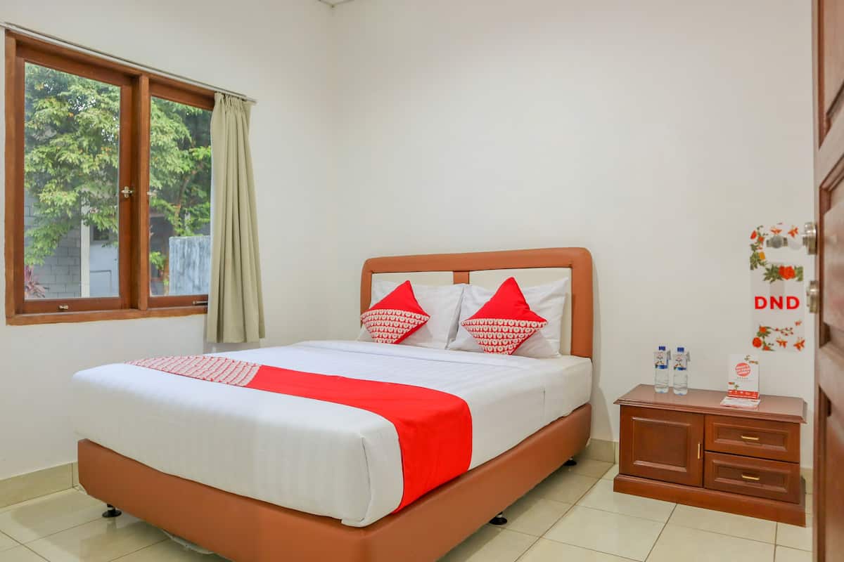 1 bedroom, desk, free WiFi, bed sheets