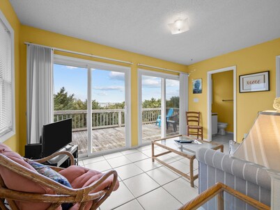 Sunset Views & Easy Beach Access in Emerald Isle