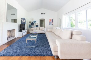 Smart TV, ping pong, printers