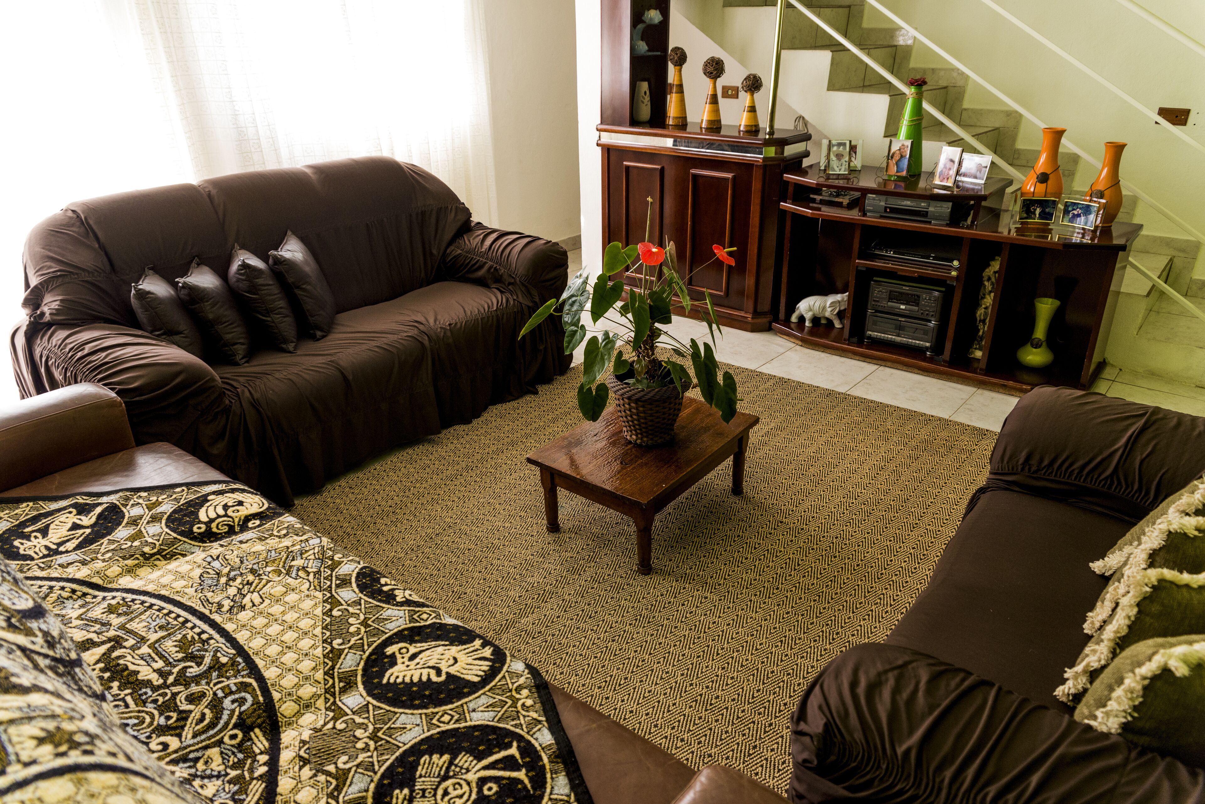 Fernseher, DVD-Player, Kinderspielzeug