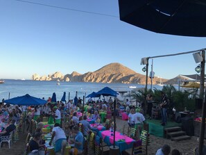 Am Strand, LiegestĂŒhle, StrandtĂŒcher