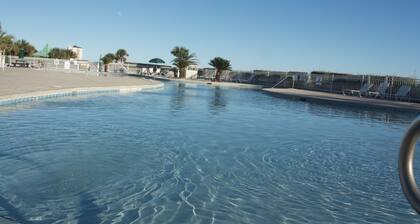 King Size Comfort--King Size View!