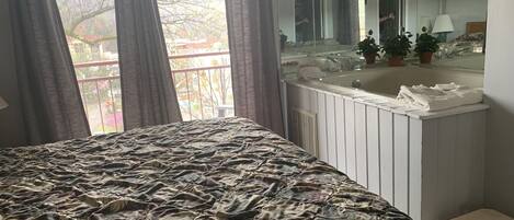 1 bedroom, iron/ironing board, free WiFi, bed sheets