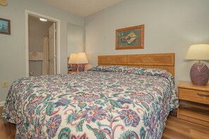 1 bedroom, iron/ironing board, WiFi (free), bed sheets