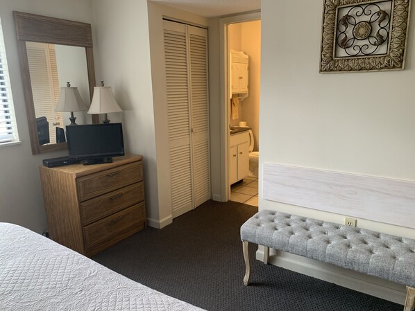 2 soverom, strykejern/-brett, wi-fi (inkludert) og sengetøy