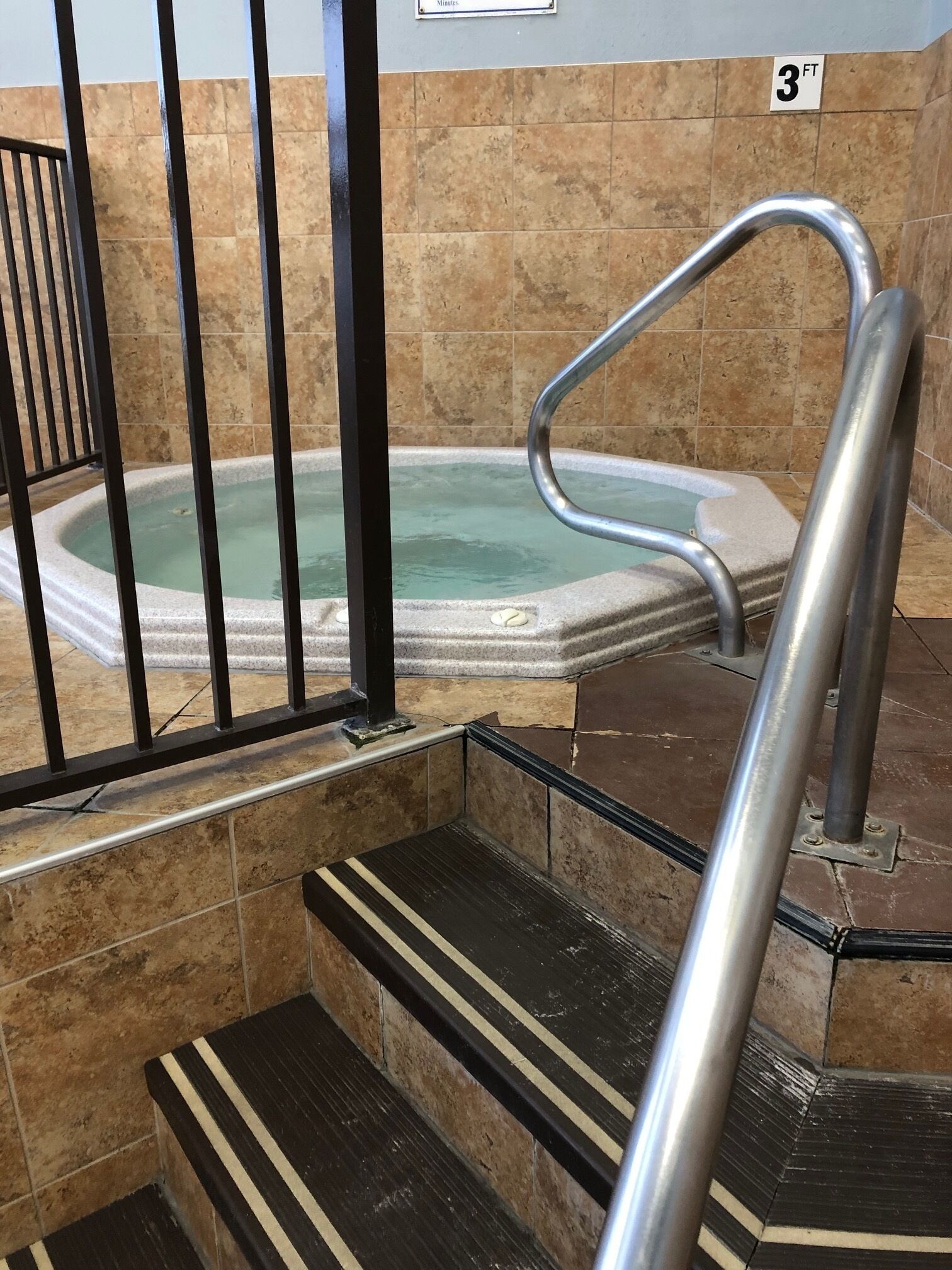 المنشأة من الداخل