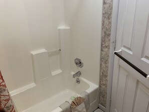 Hårtork och handdukar