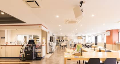 Wild Cherry Blossom Hostel Tokyo Koganei