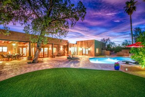 A heated pool - Catalina Foothills oasis on 2.1 acres with private pool & putting green (Tucson)