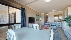 Business-Apartment | Essbereich im Zimmer