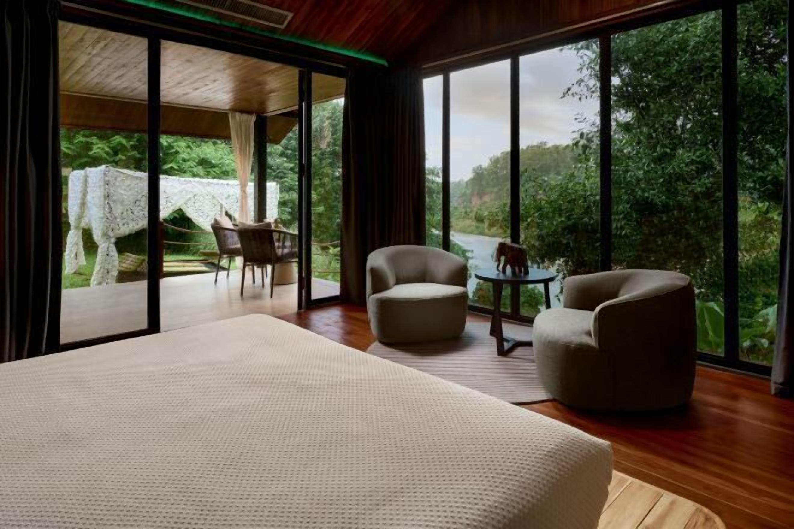 Sábanas de algodón egipcio, ropa de cama de alta calidad y minibar 