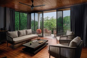 Sunset Namkhan Villa (two bedrooms) | Living area