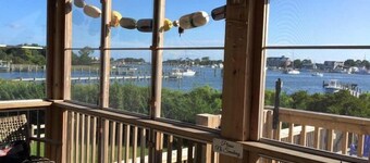 Blue Harbor: Large home on Silver Lake Harbor. Pool and Docking