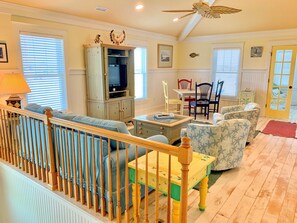 Televisión y chimenea 