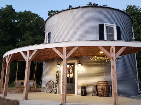 Exterior. Silo Farm Haus- located in the heart of wine country!