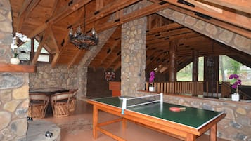 Spielezimmer