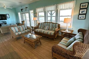 Televisión y reproductor de DVD