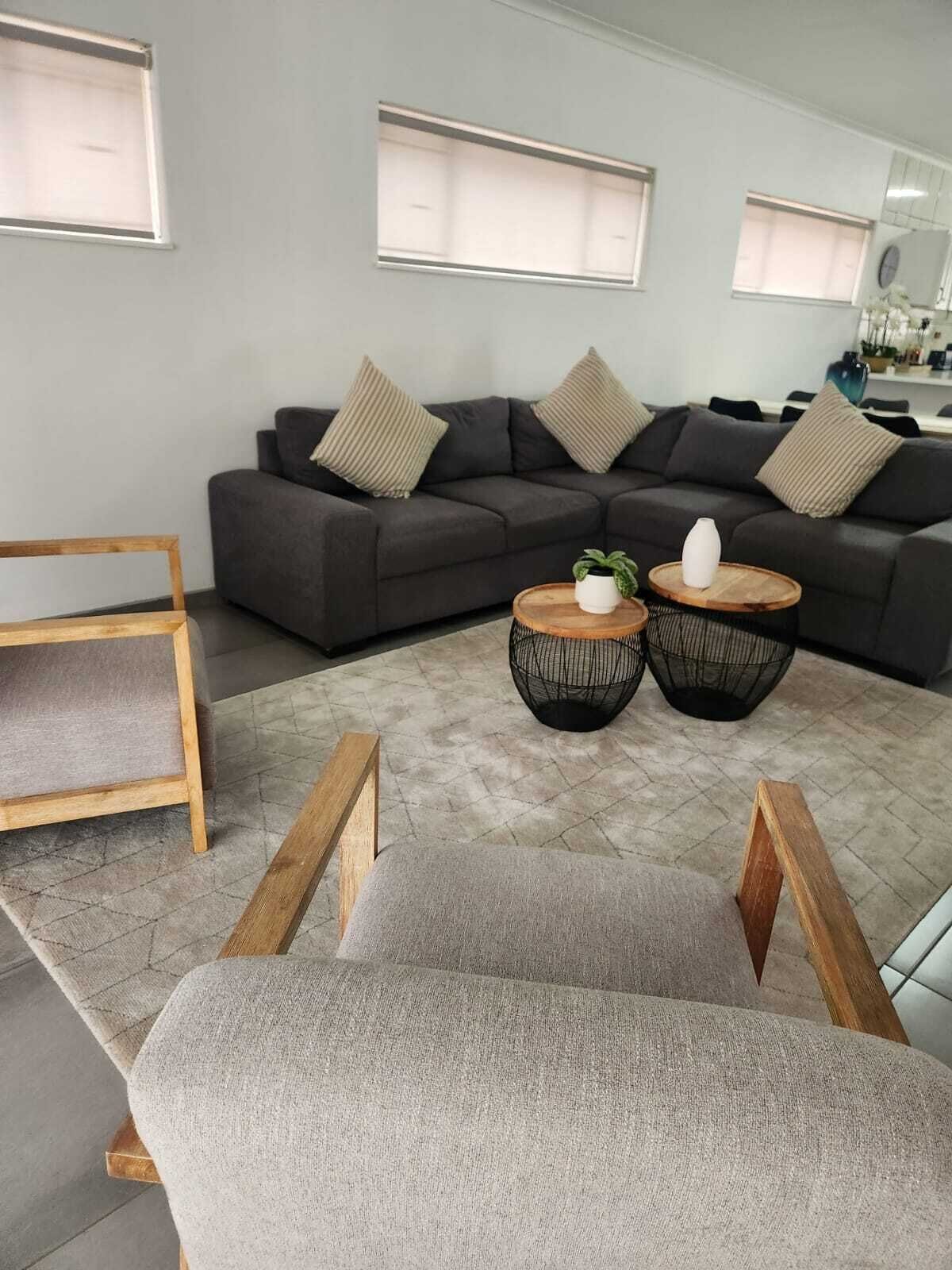 Comfort Apartment | Living area | Smart TV, Netflix, books, streaming services